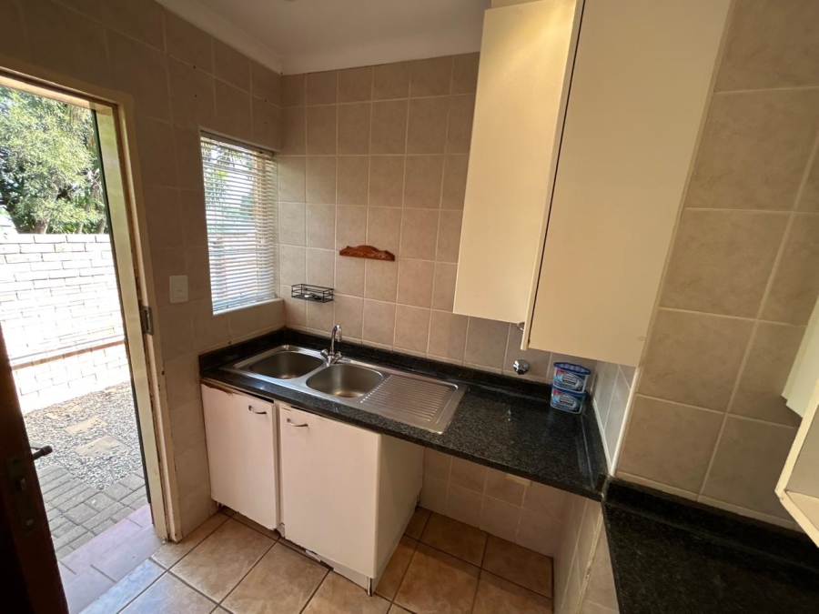 To Let 4 Bedroom Property for Rent in Sundowner Gauteng
