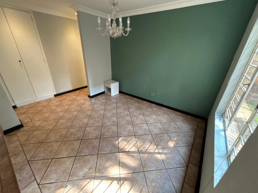 To Let 4 Bedroom Property for Rent in Sundowner Gauteng