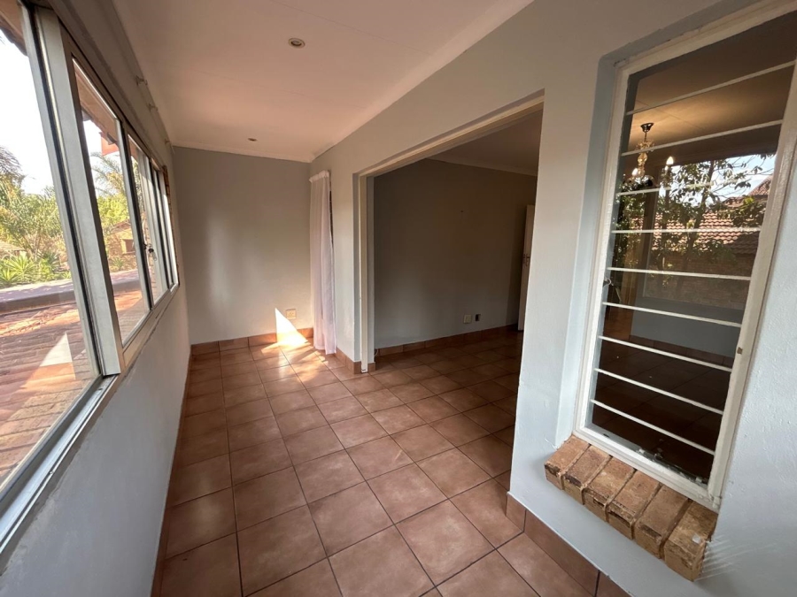 To Let 4 Bedroom Property for Rent in Sundowner Gauteng