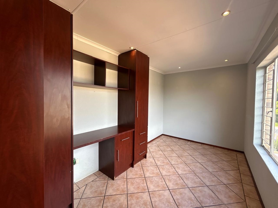 To Let 4 Bedroom Property for Rent in Sundowner Gauteng