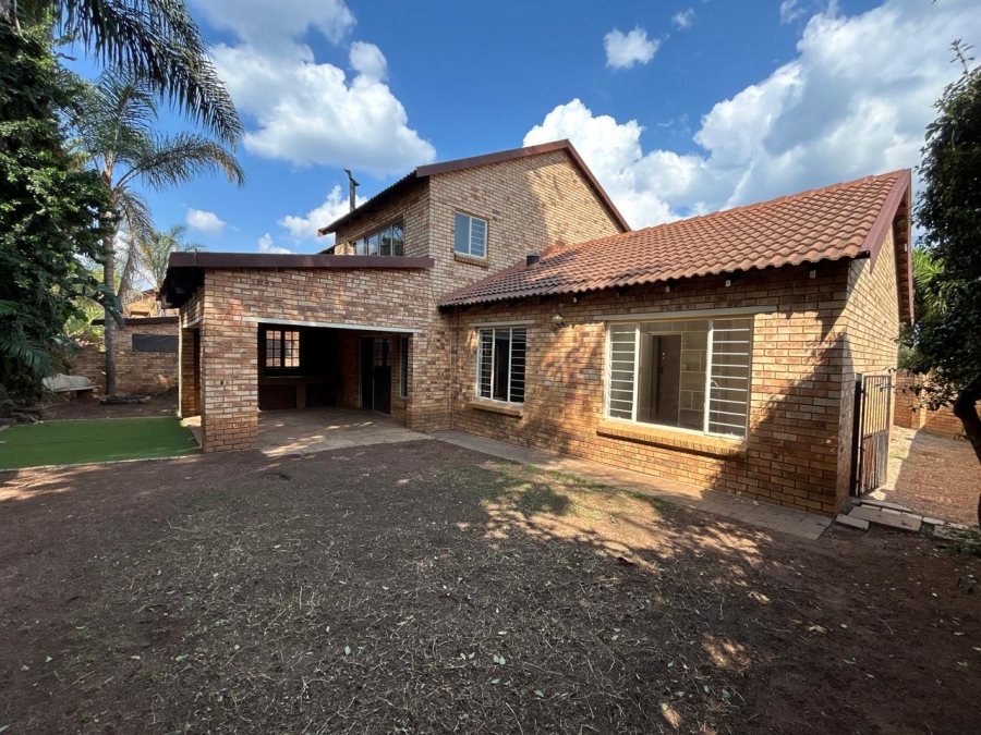 To Let 4 Bedroom Property for Rent in Sundowner Gauteng