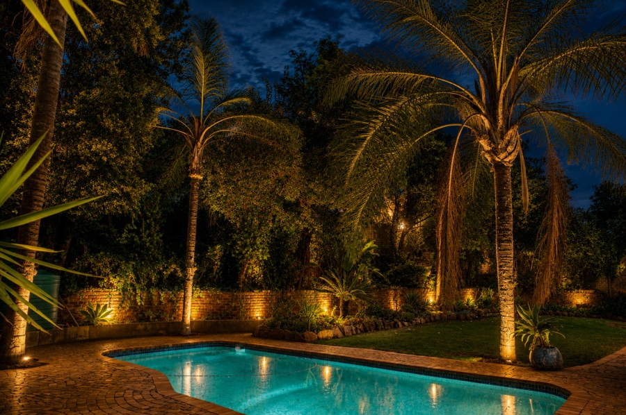6 Bedroom Property for Sale in Helderkruin Gauteng