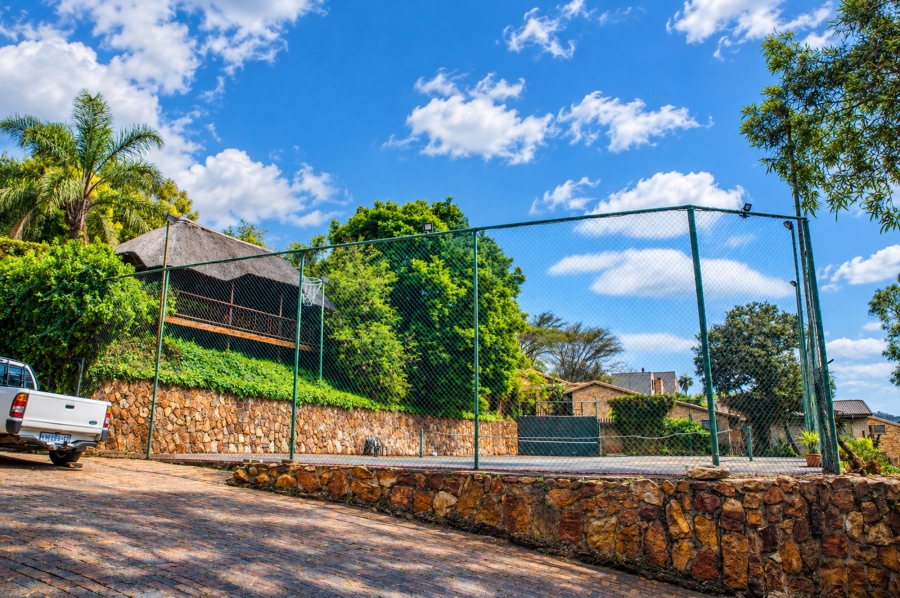 6 Bedroom Property for Sale in Helderkruin Gauteng