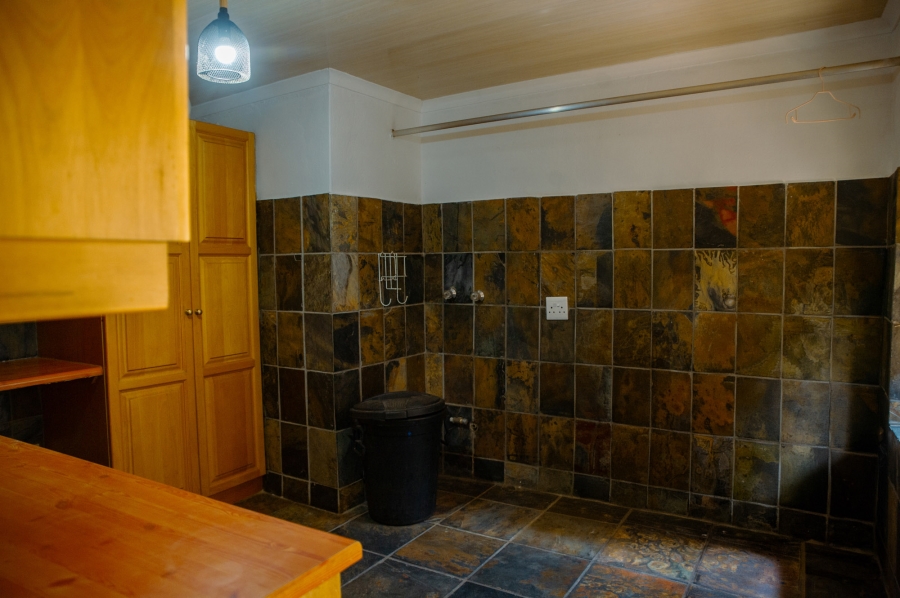 6 Bedroom Property for Sale in Helderkruin Gauteng