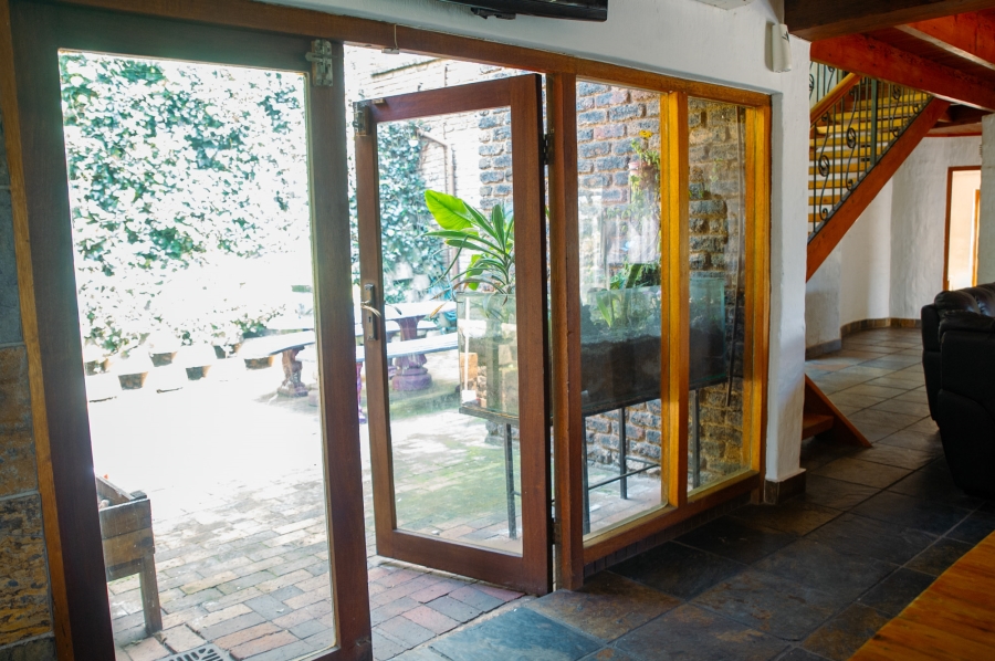 6 Bedroom Property for Sale in Helderkruin Gauteng