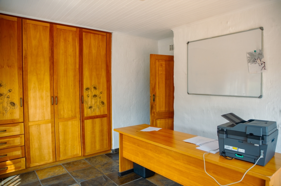 6 Bedroom Property for Sale in Helderkruin Gauteng