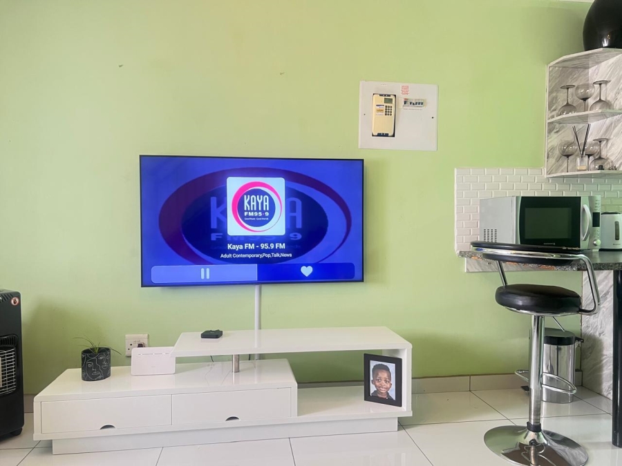 To Let 1 Bedroom Property for Rent in Castleview Gauteng