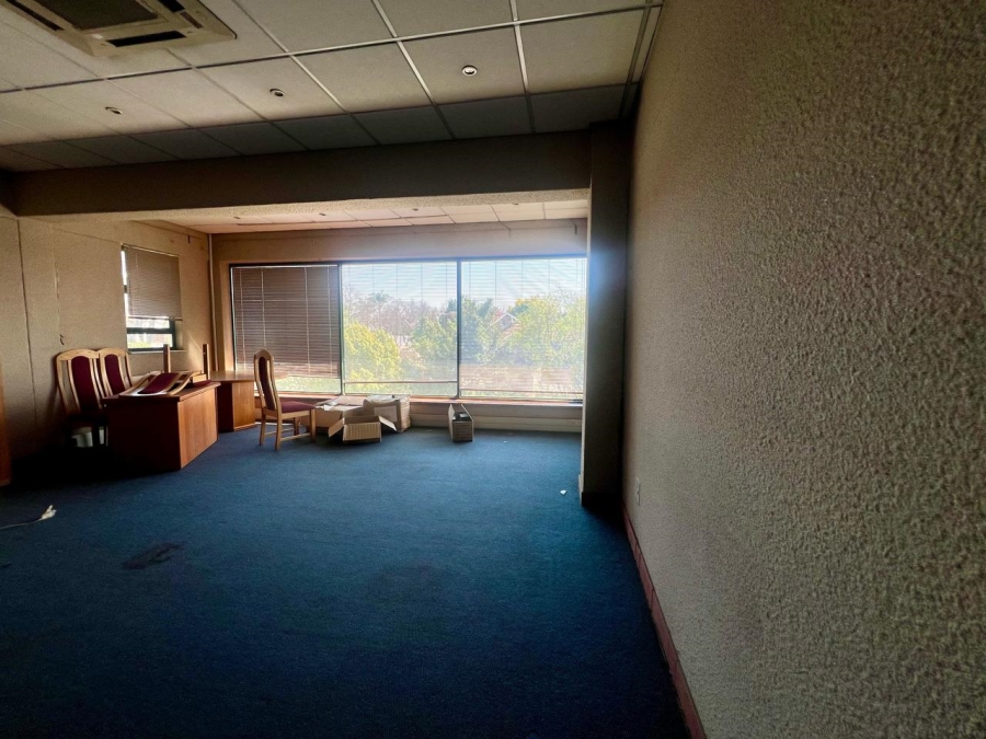 Commercial Property for Sale in Paulshof Gauteng