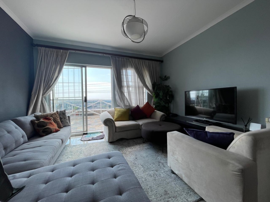 To Let 3 Bedroom Property for Rent in Sunnyrock Gauteng