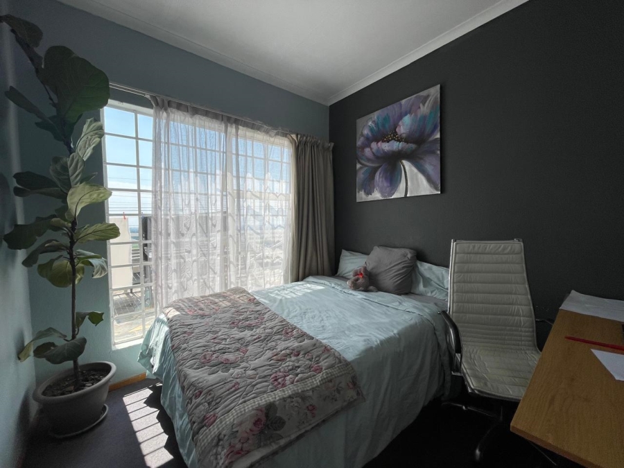 To Let 3 Bedroom Property for Rent in Sunnyrock Gauteng