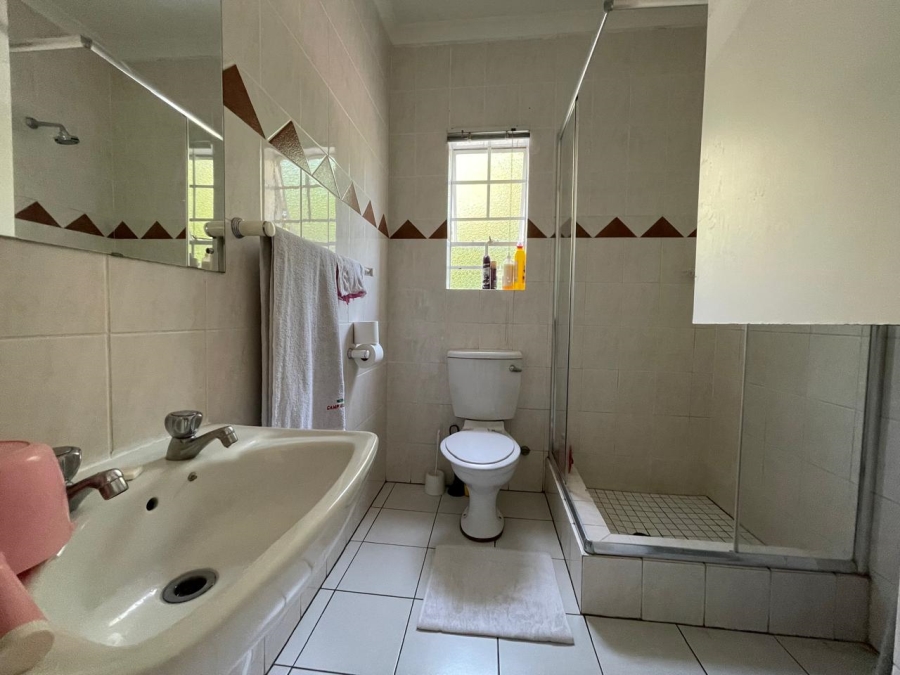 To Let 3 Bedroom Property for Rent in Sunnyrock Gauteng