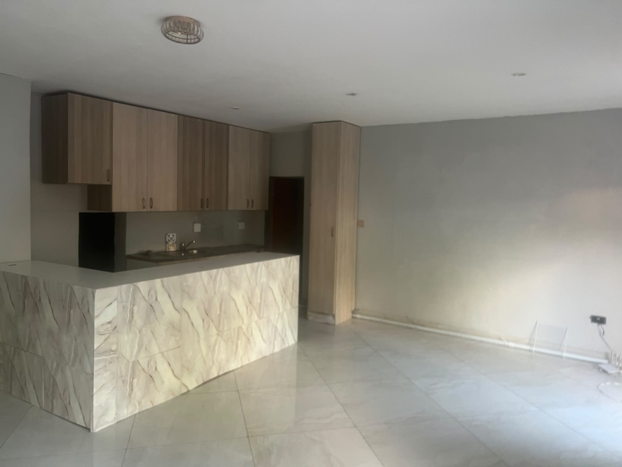 To Let 2 Bedroom Property for Rent in Lonehill Gauteng