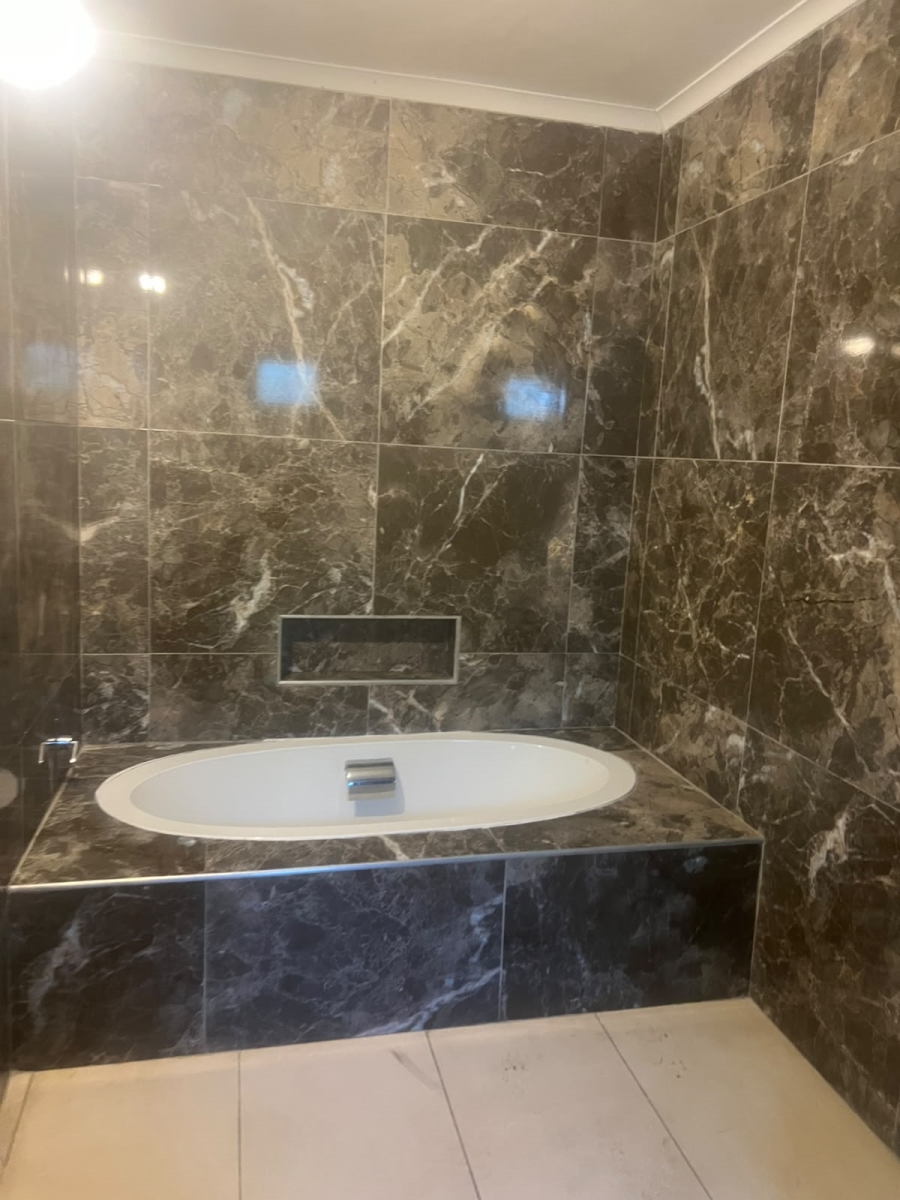 To Let 2 Bedroom Property for Rent in Lonehill Gauteng