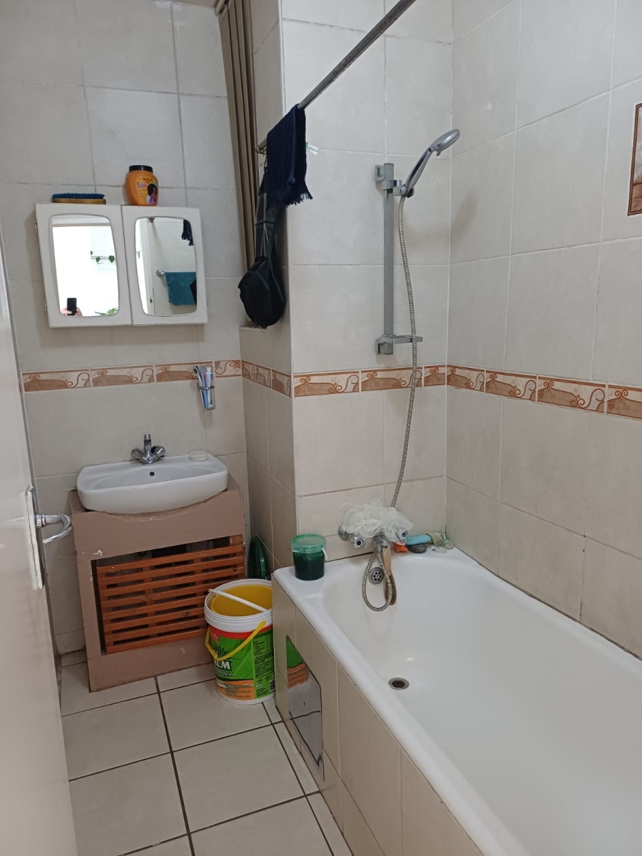 2 Bedroom Property for Sale in Denlee Gauteng