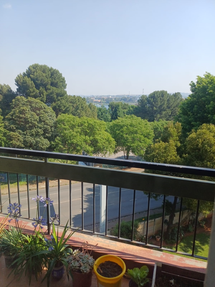 2 Bedroom Property for Sale in Denlee Gauteng