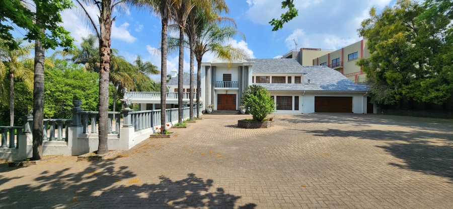 7 Bedroom Property for Sale in St Andrews Gauteng