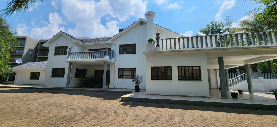 7 Bedroom Property for Sale in St Andrews Gauteng