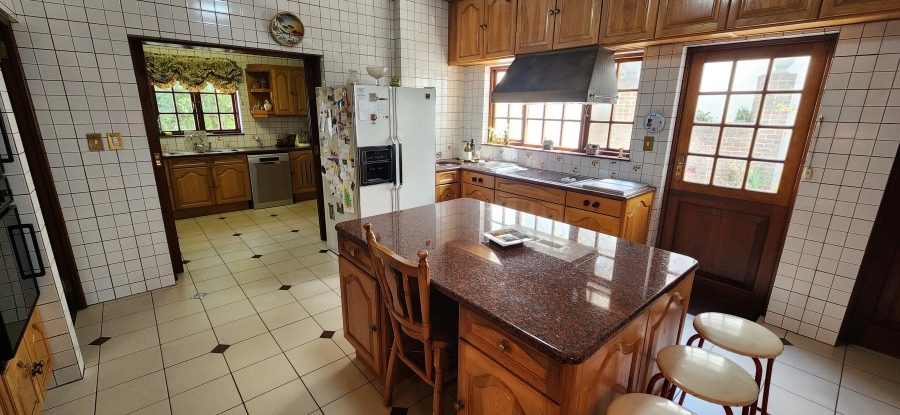 7 Bedroom Property for Sale in St Andrews Gauteng