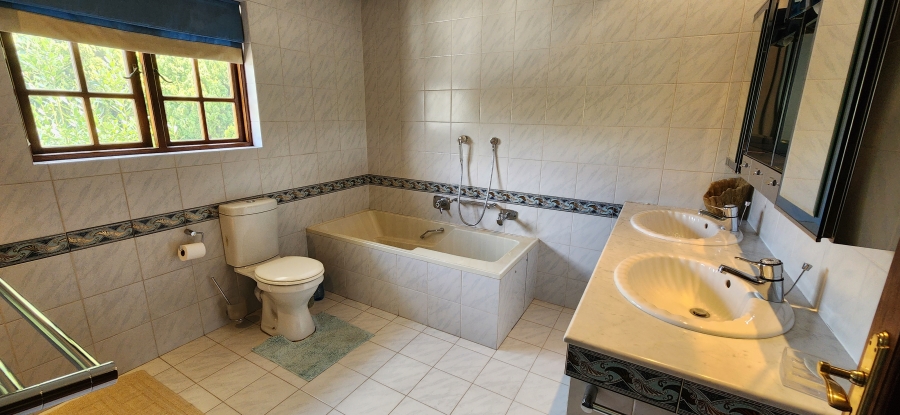 7 Bedroom Property for Sale in St Andrews Gauteng