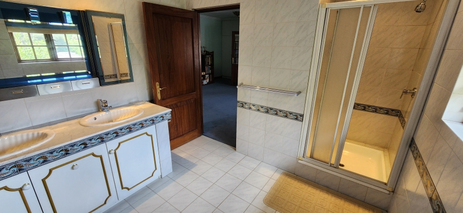 7 Bedroom Property for Sale in St Andrews Gauteng