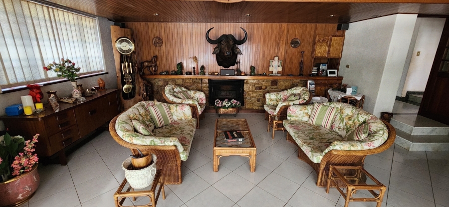 7 Bedroom Property for Sale in St Andrews Gauteng