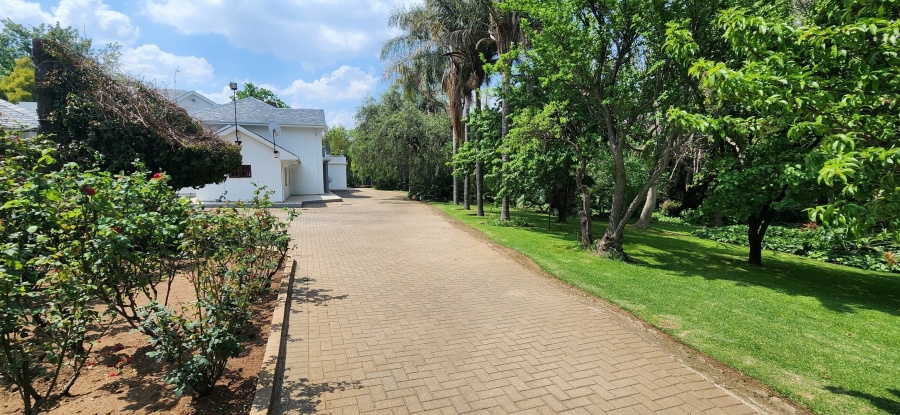 7 Bedroom Property for Sale in St Andrews Gauteng