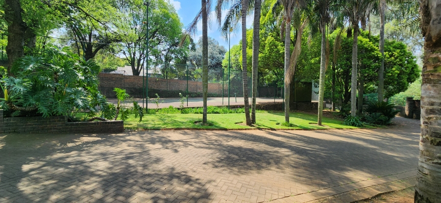 7 Bedroom Property for Sale in St Andrews Gauteng