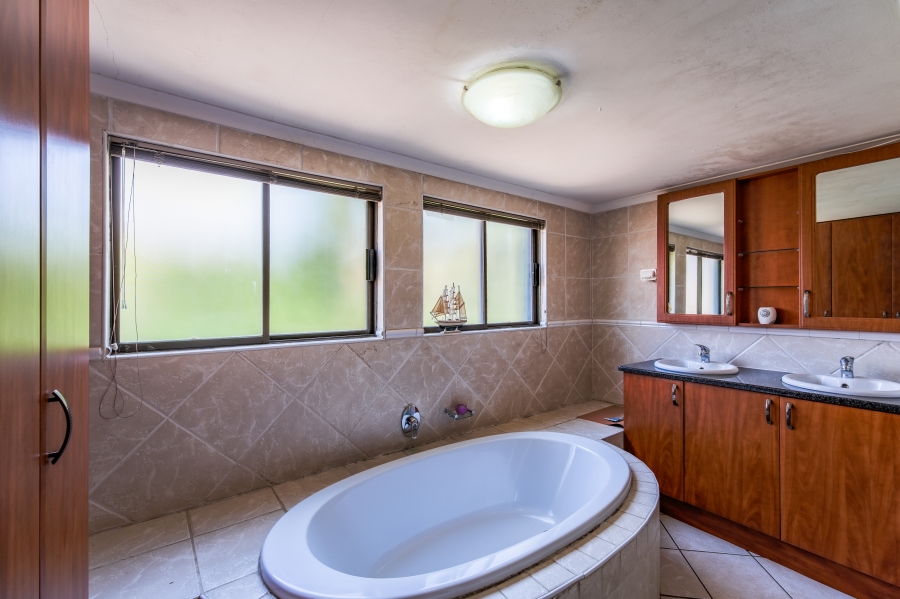 3 Bedroom Property for Sale in Willow Acres Gauteng