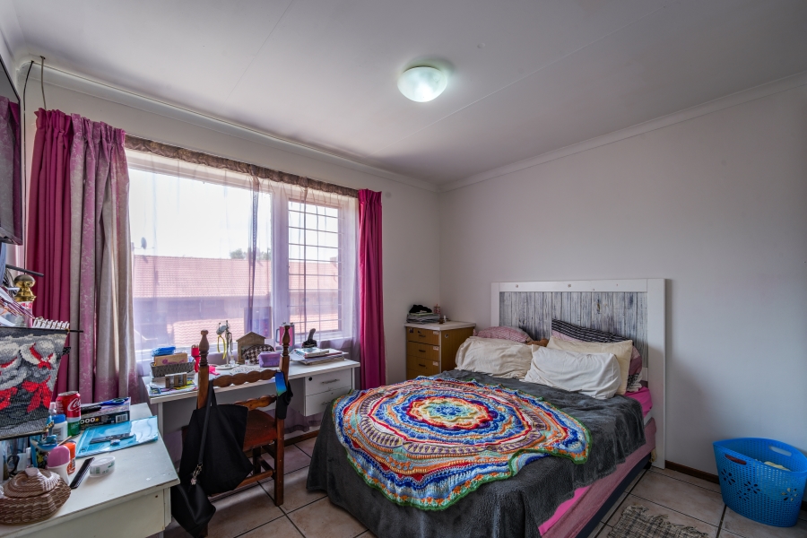 3 Bedroom Property for Sale in Die Wilgers Gauteng