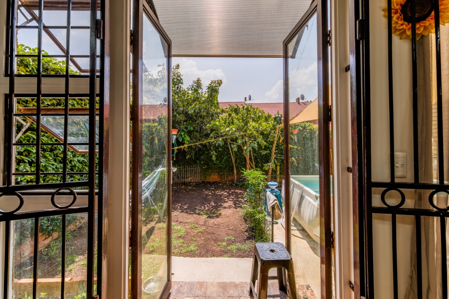 3 Bedroom Property for Sale in Die Wilgers Gauteng