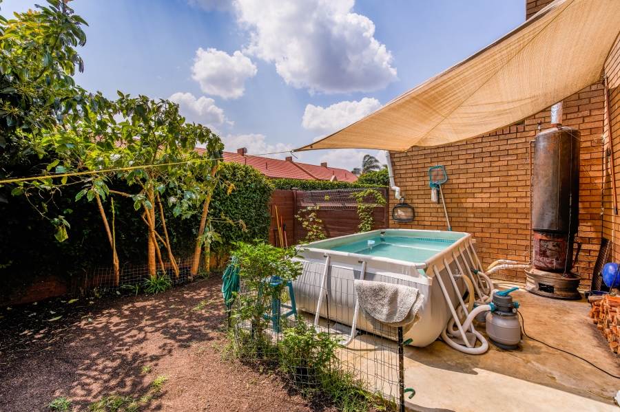 3 Bedroom Property for Sale in Die Wilgers Gauteng