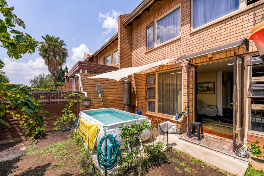 3 Bedroom Property for Sale in Die Wilgers Gauteng