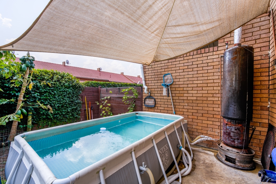 3 Bedroom Property for Sale in Die Wilgers Gauteng