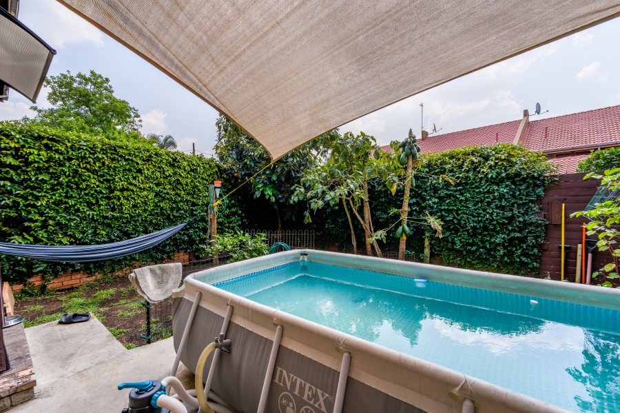 3 Bedroom Property for Sale in Die Wilgers Gauteng