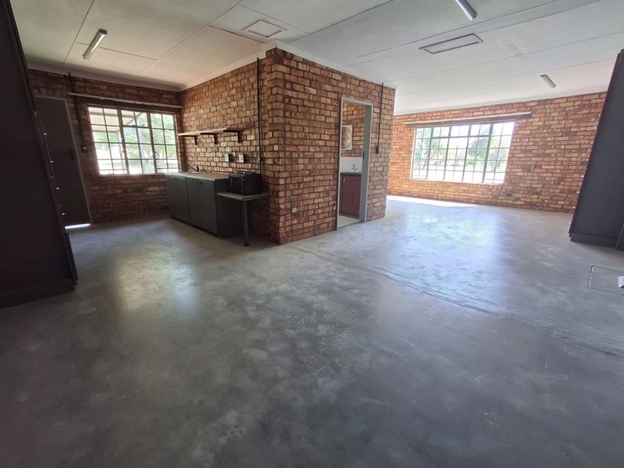 To Let 1 Bedroom Property for Rent in Zwavelpoort Gauteng