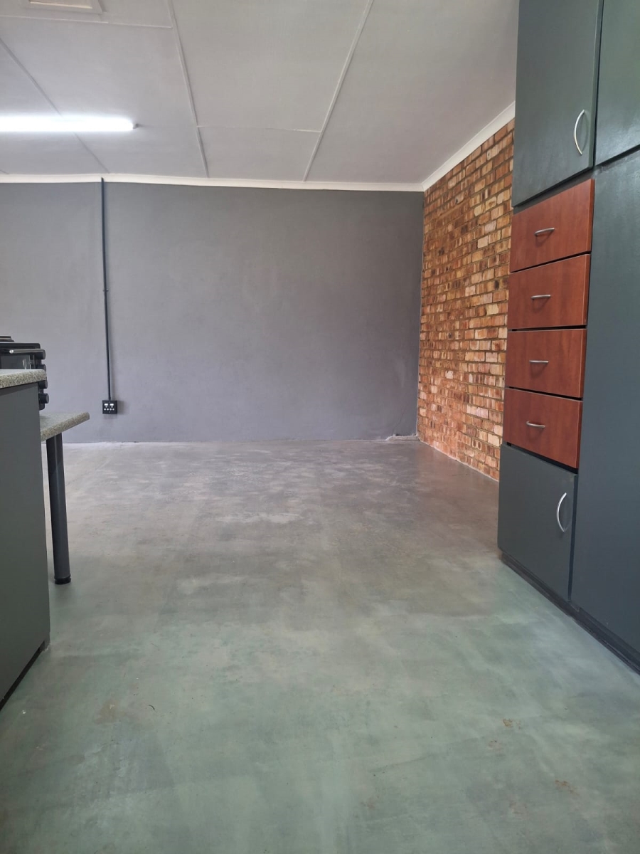 To Let 1 Bedroom Property for Rent in Zwavelpoort Gauteng