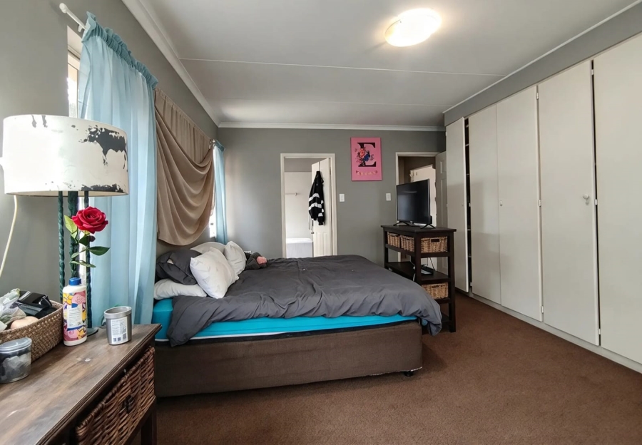 To Let 2 Bedroom Property for Rent in Rietfontein Gauteng