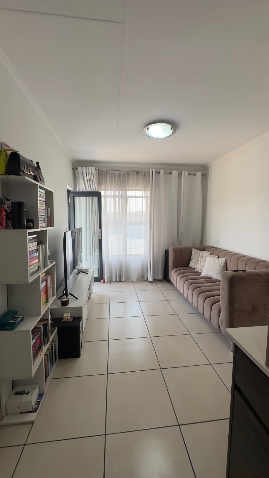 To Let 1 Bedroom Property for Rent in Olivedale Gauteng
