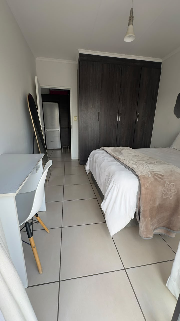 To Let 1 Bedroom Property for Rent in Olivedale Gauteng