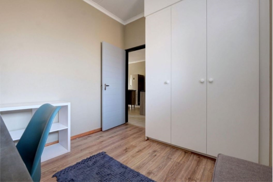 2 Bedroom Property for Sale in Glen Austin Gauteng