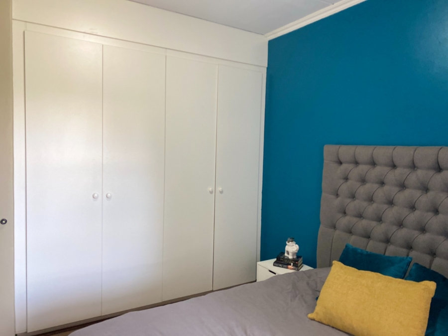 2 Bedroom Property for Sale in Glen Austin Gauteng
