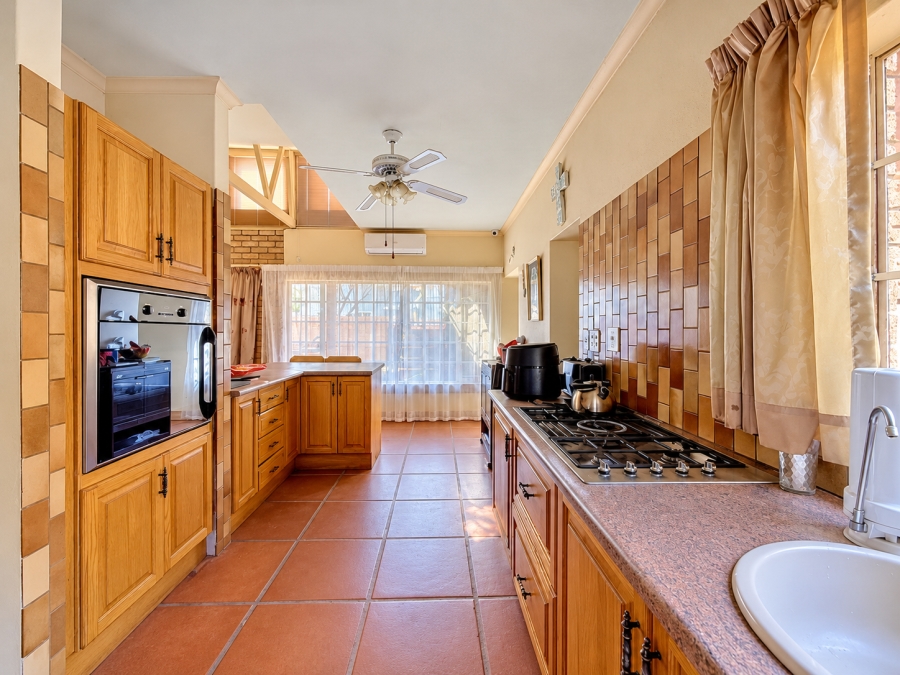 3 Bedroom Property for Sale in Silver Lakes Golf Estate Gauteng