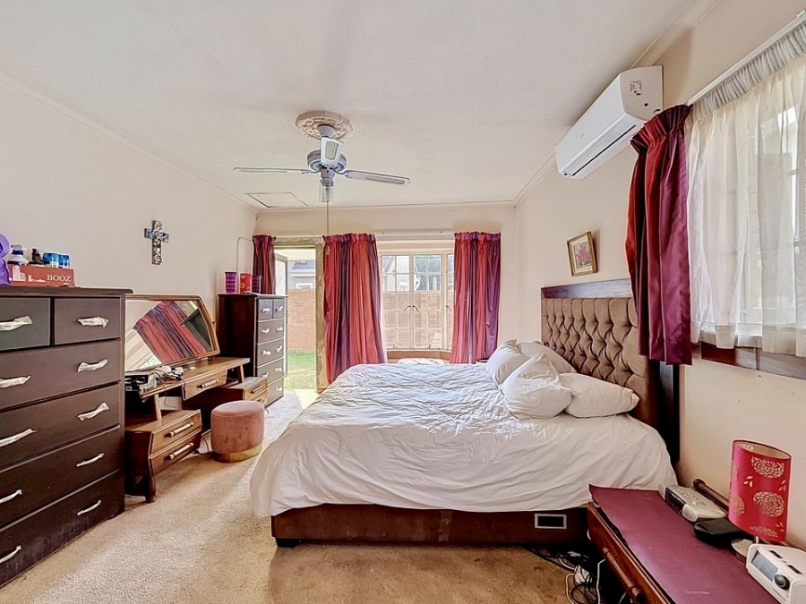 3 Bedroom Property for Sale in Silver Lakes Golf Estate Gauteng