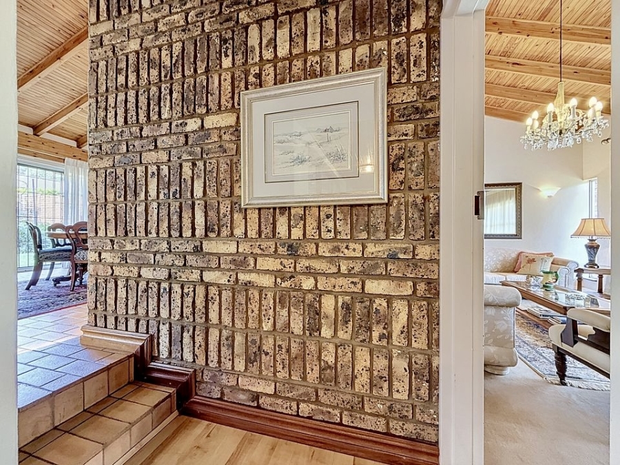 3 Bedroom Property for Sale in Faerie Glen Gauteng