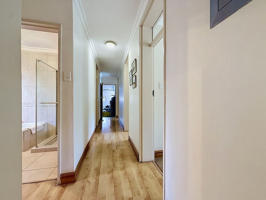 3 Bedroom Property for Sale in Faerie Glen Gauteng