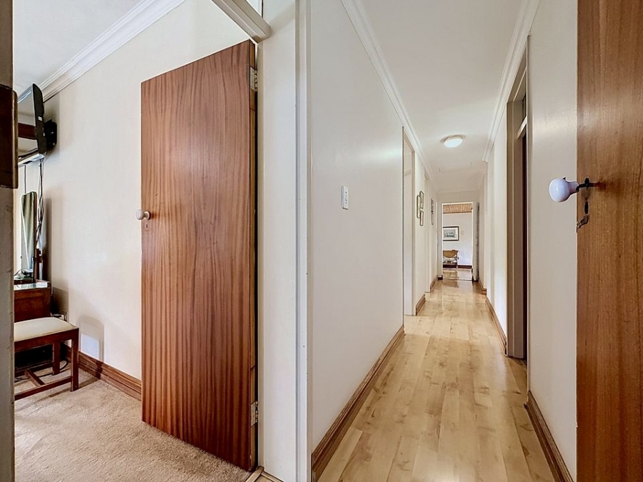 3 Bedroom Property for Sale in Faerie Glen Gauteng