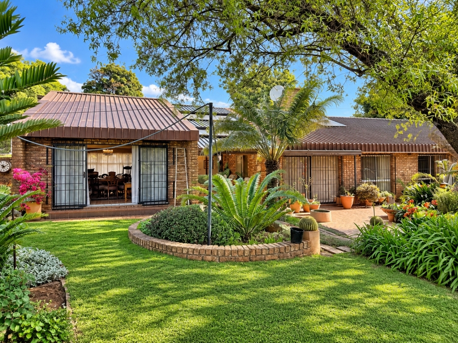 3 Bedroom Property for Sale in Faerie Glen Gauteng