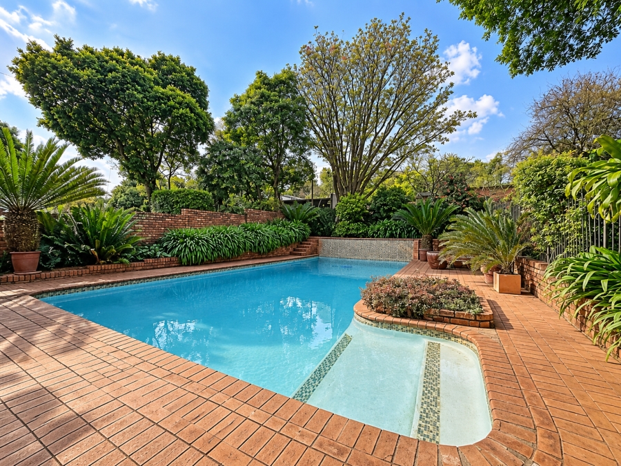 3 Bedroom Property for Sale in Faerie Glen Gauteng