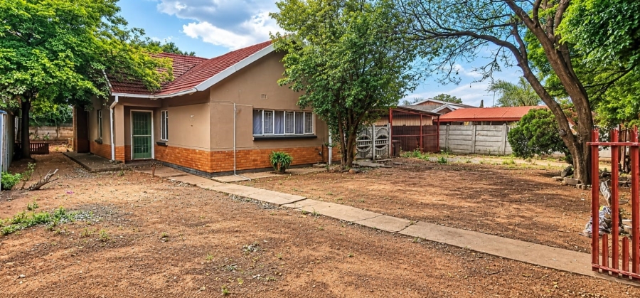 4 Bedroom Property for Sale in Vanderbijlpark CE 2 Gauteng