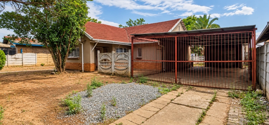4 Bedroom Property for Sale in Vanderbijlpark CE 2 Gauteng